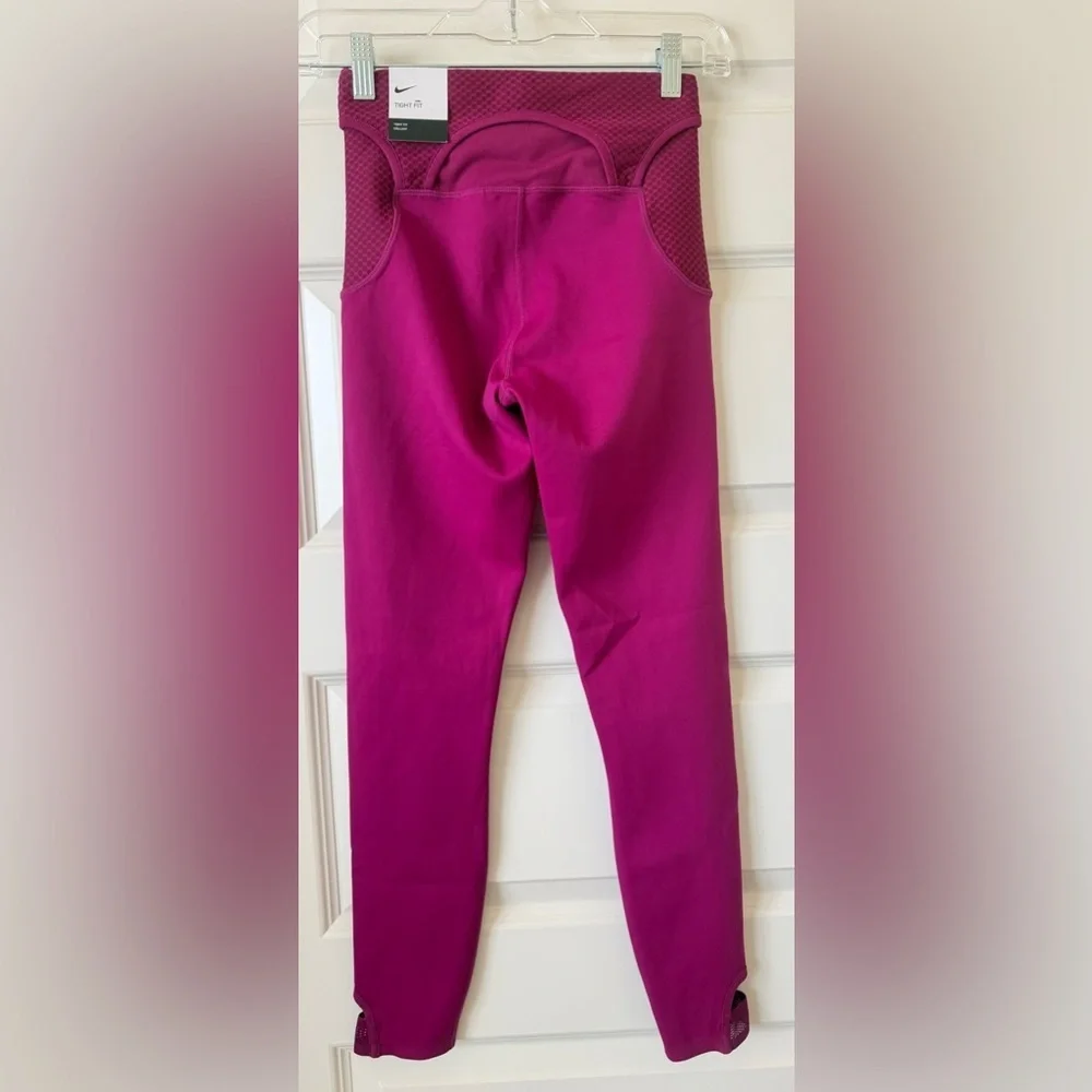 Nike Women's Magenta Leggings